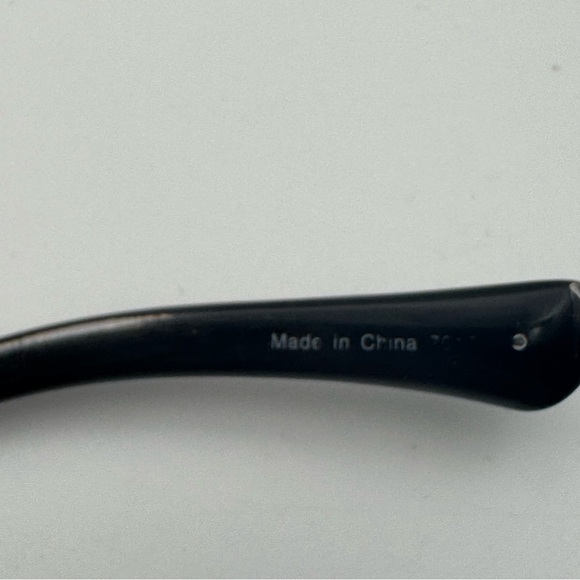 Classic Black Cat Eye Sunglasses with Gradient Lenses Chic Everyday Style Retro - Picture 6 of 9